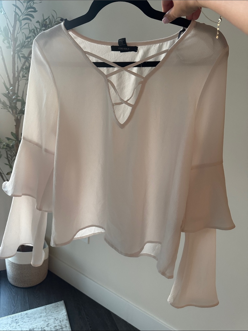 Forever 21 Light Cream Crisscross V-Neck Ruffle Sleeve Blouse